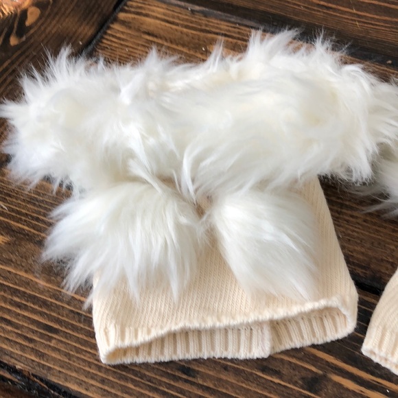 Country Kids Girls Ivory Faux Fur Boot Cuffs - Picture 3 of 7